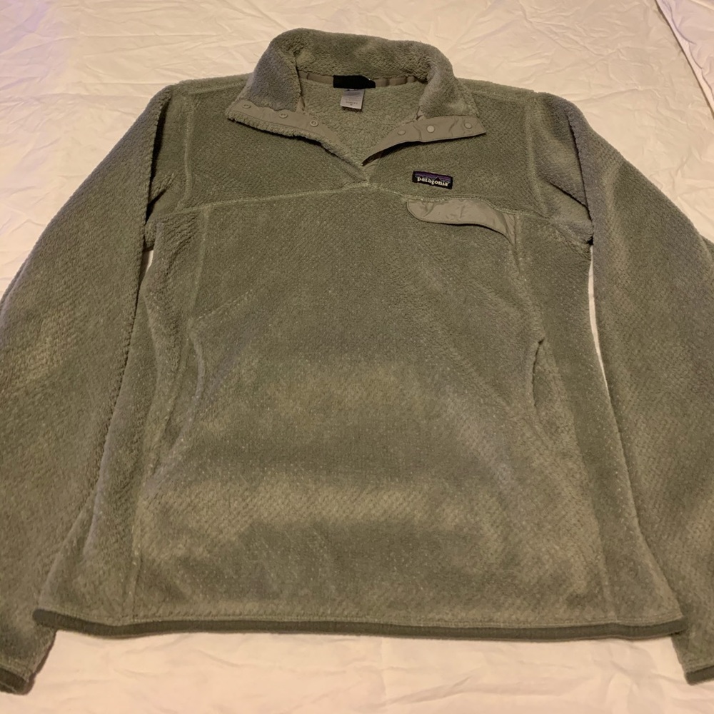 Womens grey Patagonia pullover